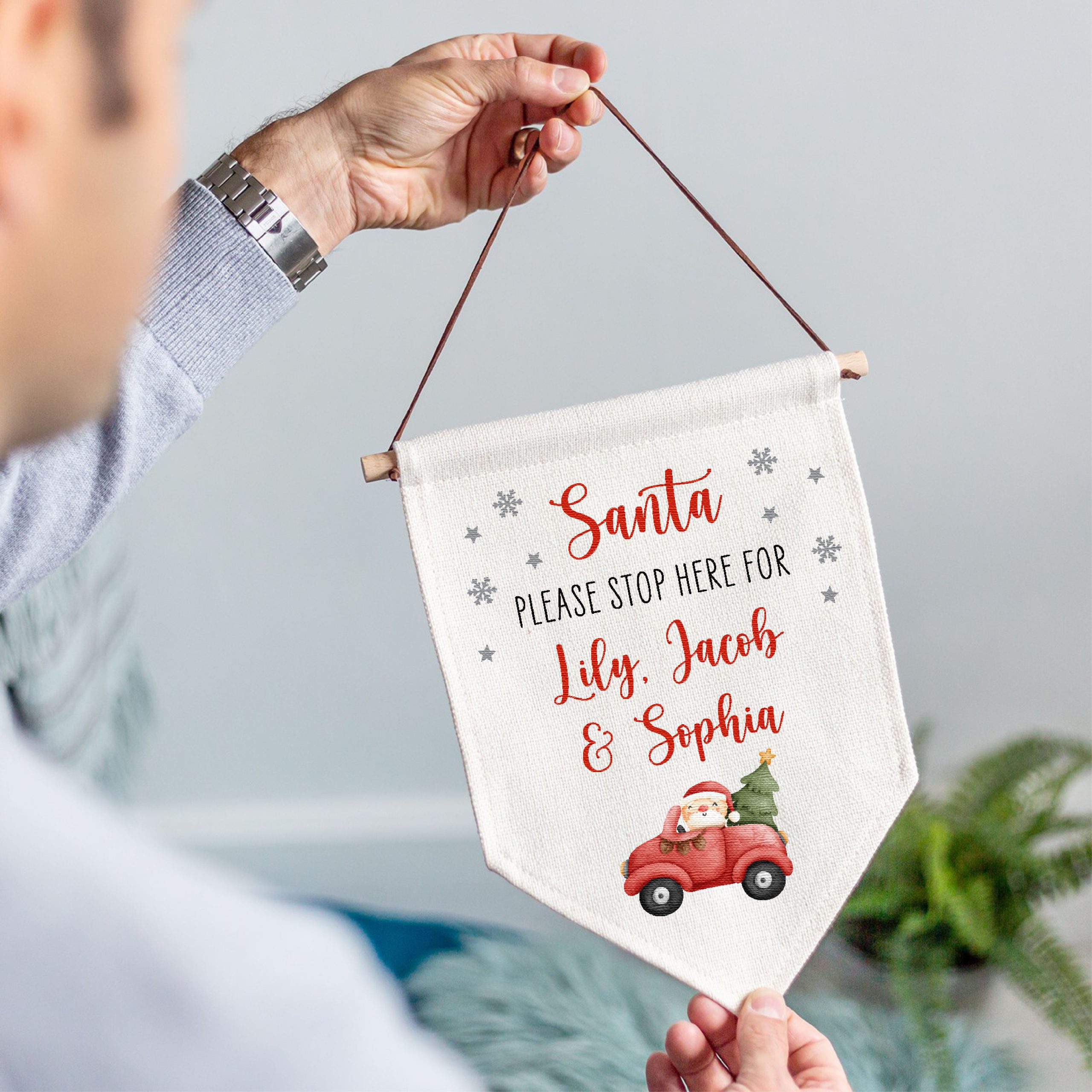 Personalised Santa Stop Here Linen Flag - Seasonal Family Xmas Wall Art Décor - Image 3